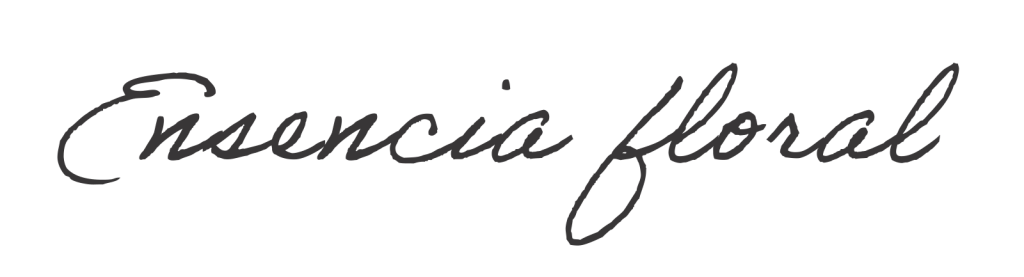 Tipografía con el mensaje Esencia Floral