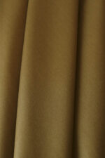 Sarga de algodón de color ocre para coser camisas y vestidos